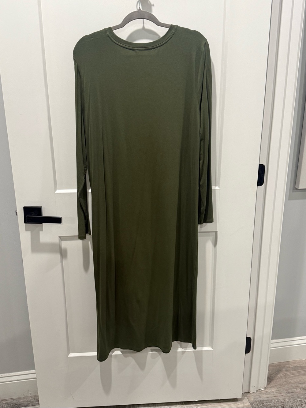 Olive Green Time & Tru Ruched Midi Dress - Picture 2 of 6